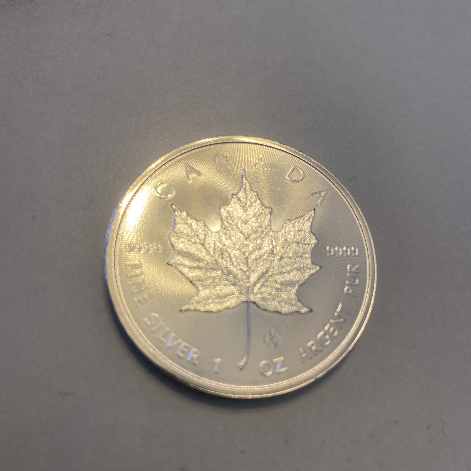 Canadian Mint 2016 $5 Silver Maple Leaf 1 oz 0.9999 Coin