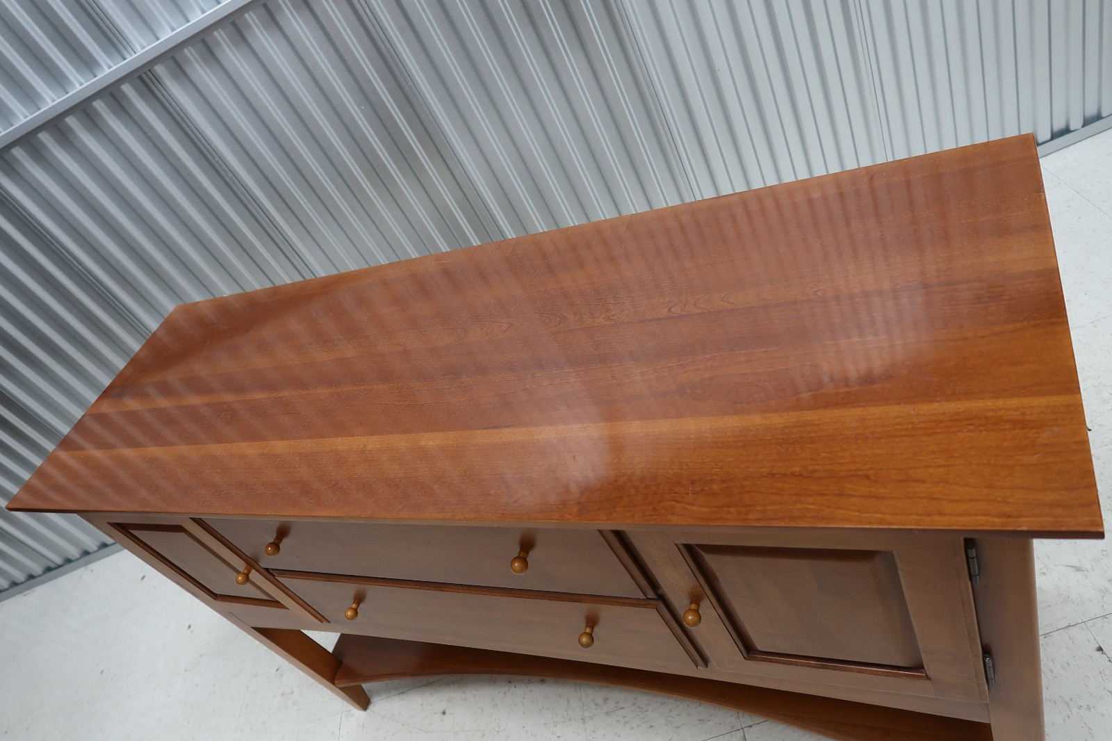Thomasville ” Impressions” Cherry Sideboard With Hutch