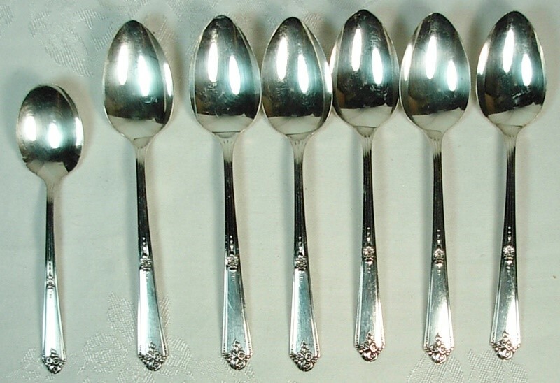 SWEET BRIAR ONEIDA COMMUNITY SILVERPLATE 6 SOUP SPOONS SUGAR SPOON 1948