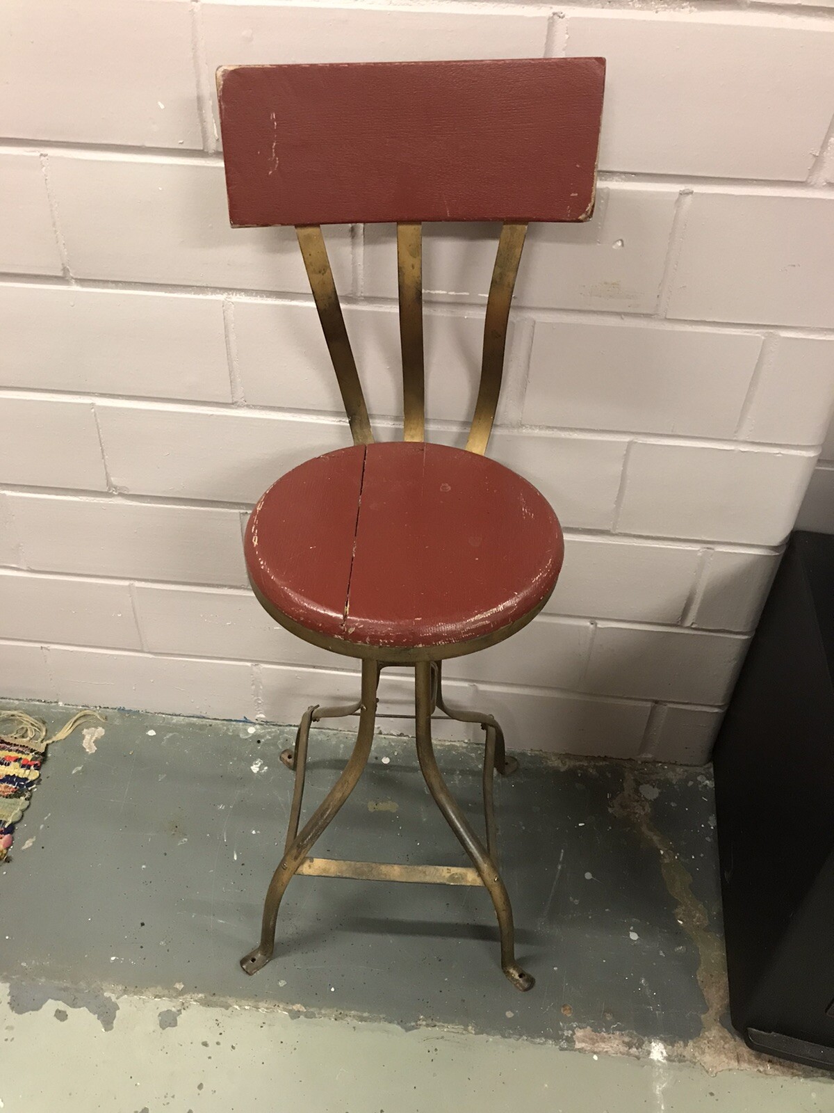 ANTIQUE VTG WOOD METAL INDUSTRIAL STEAMPUNK DRAFTING STOOL 35 1/4” TALL RED