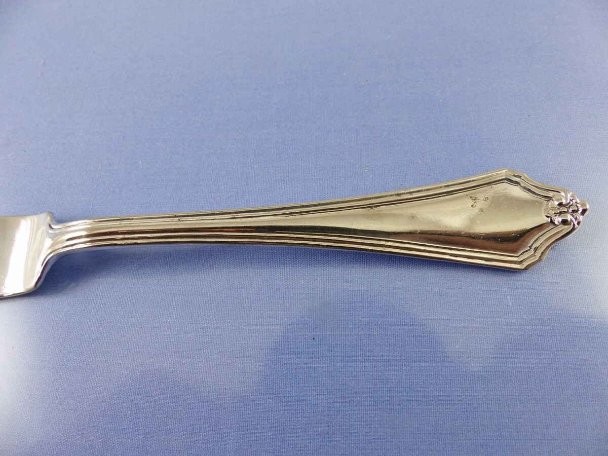 unknown LINE BORDER MASTER BUTTER KNIFE BY Sword EPNS mark