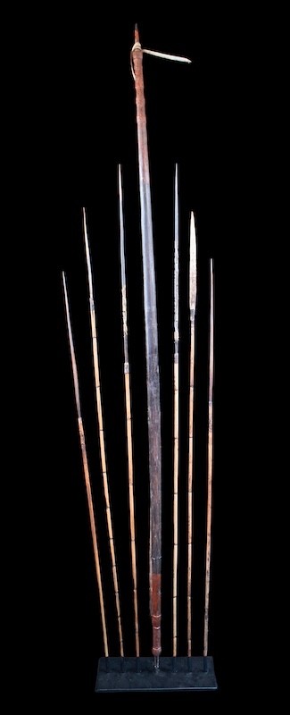 Arc et flèches, traditional bow and arrows, oceanic art, tribal art, 192 cm