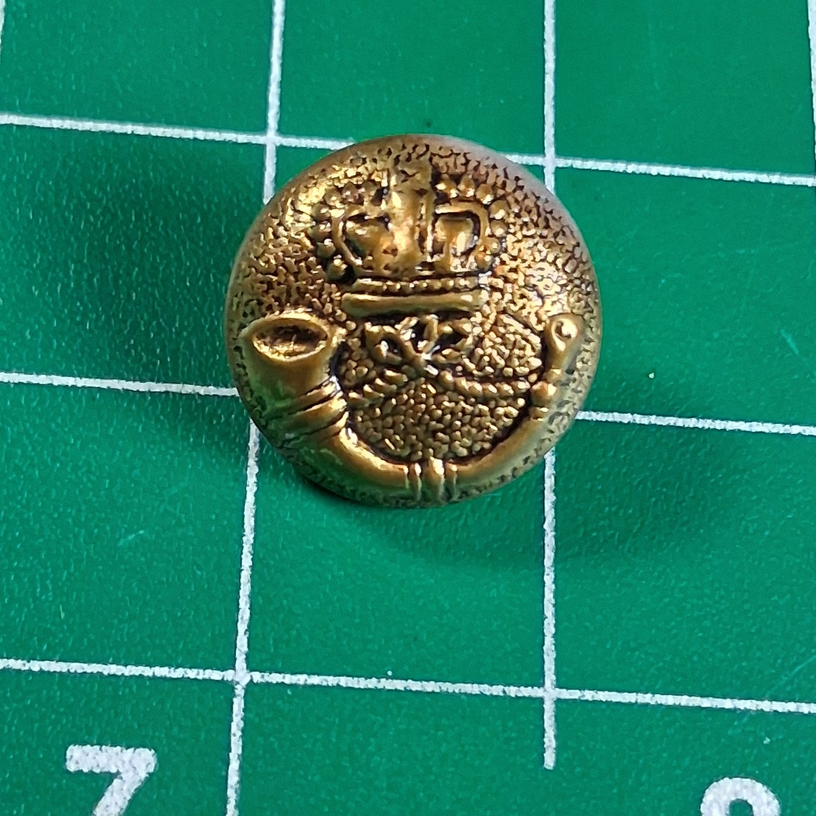 Vintage British Light Infantry & Rifle Regiment Round Brass Button