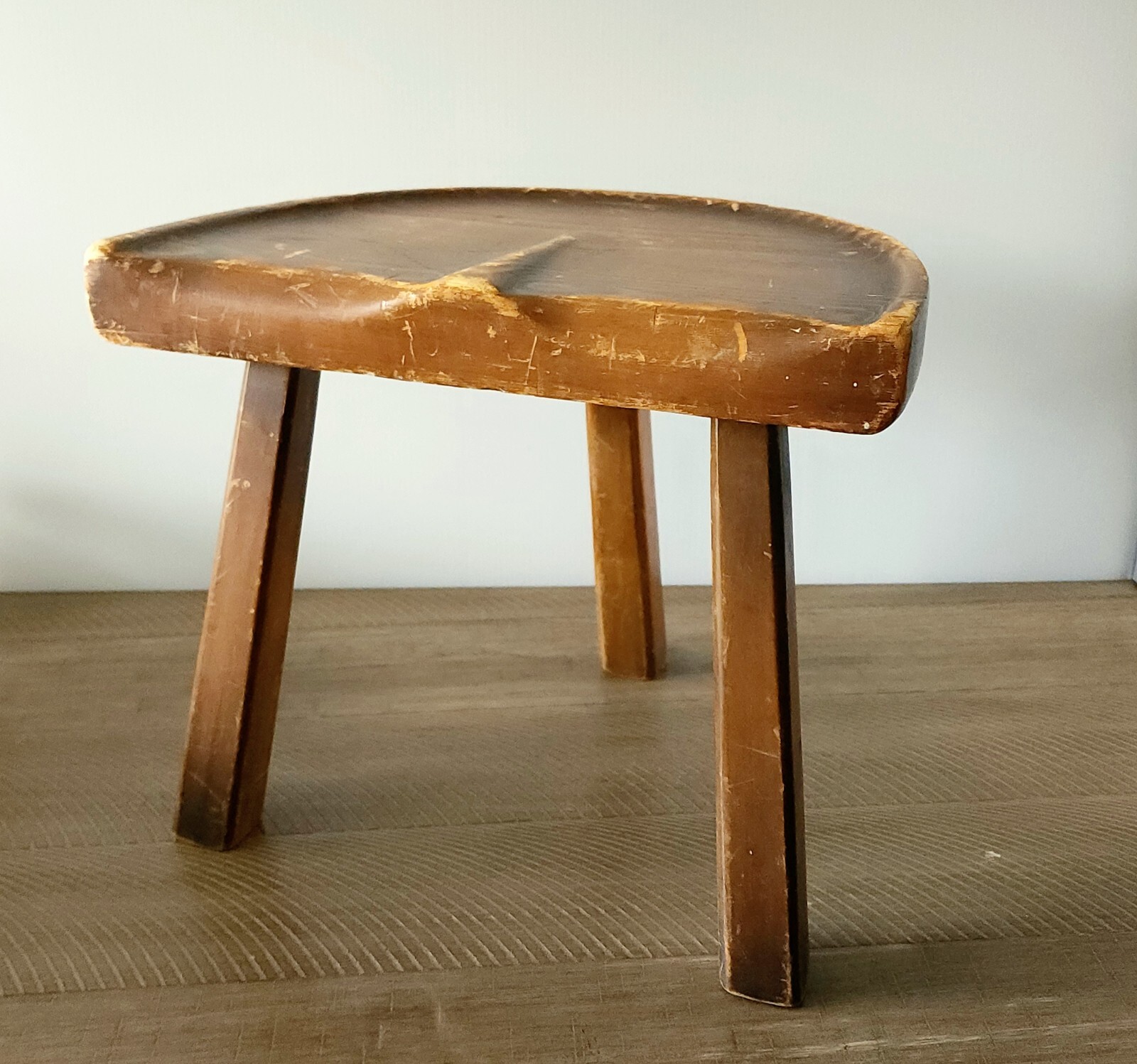 Vintage Hand Crafted Solid Wood 3-Legged Milking Stool Angled Legs Saddle Seat