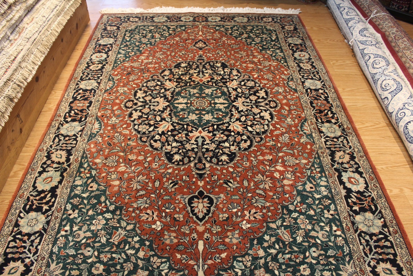 LIMITED OFFER ON 9′ X 6′ Handmade HAND KNOTTED Traditional Wool rug ONLY ONE