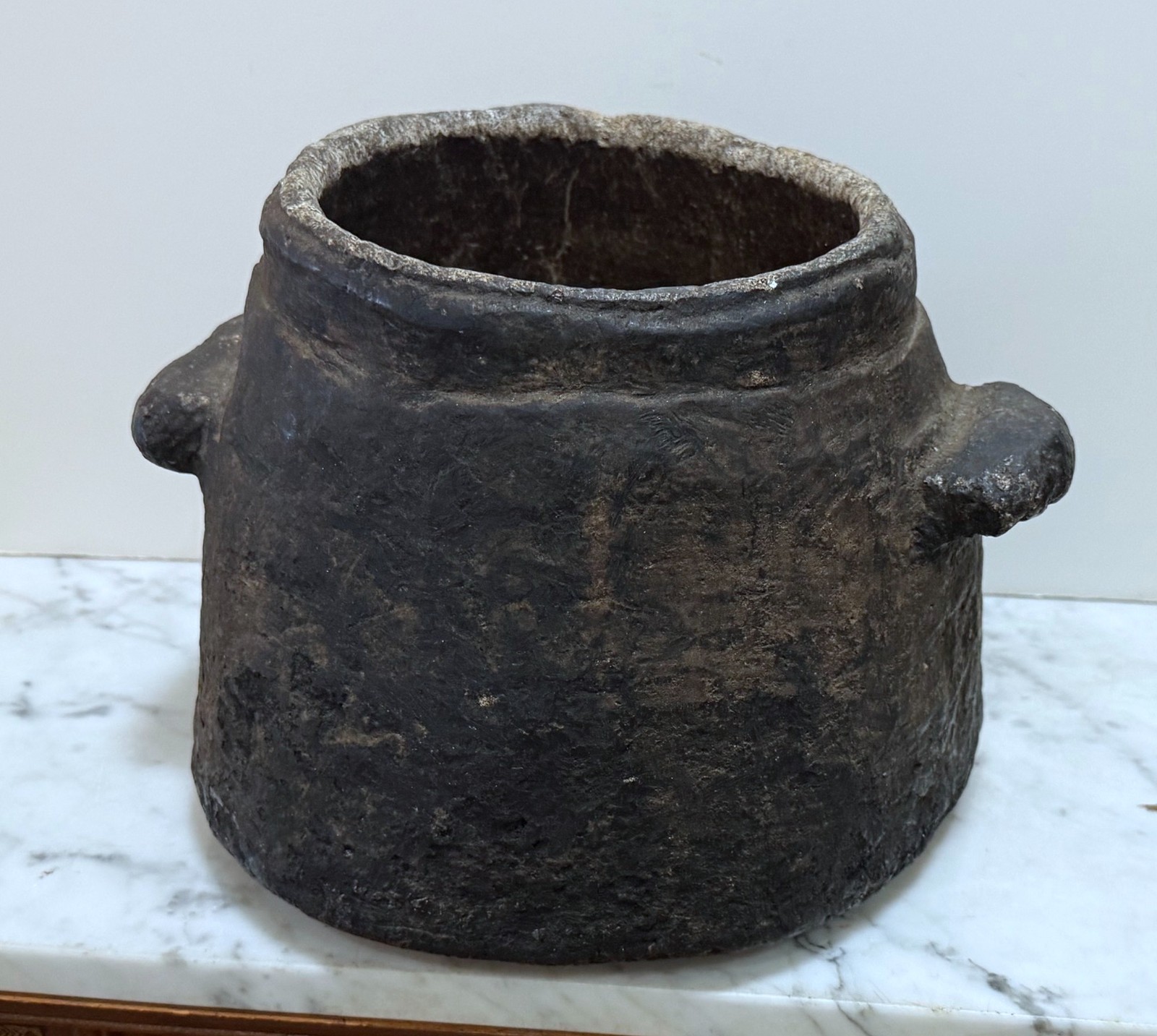 LARGE OLD ONE PIECE HEAVY CARVED STONE POT FROM NOMAD TRIBAL PEOPLE OF PAKISTAN