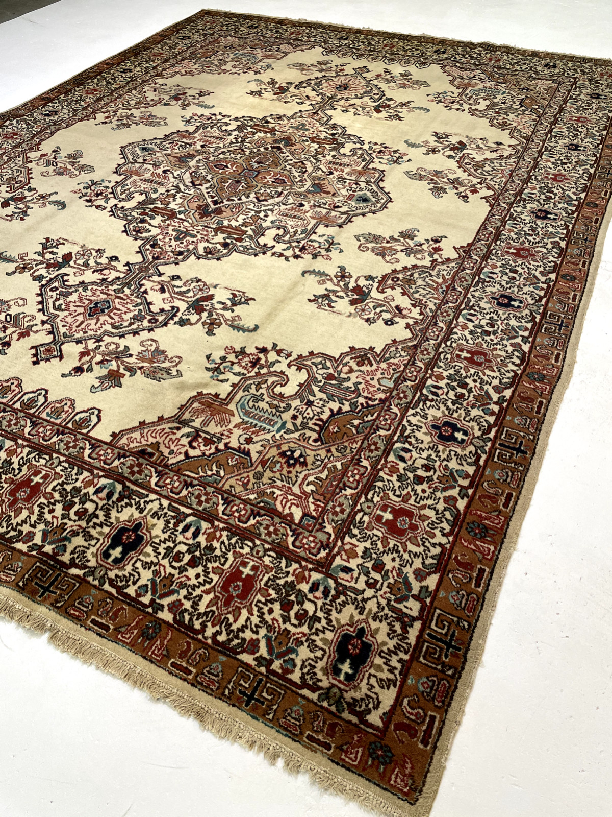 Antique Oriental Hand-Knotted Wool Area Rug Ivory/Red/Blue 9’9″ x 13’2″