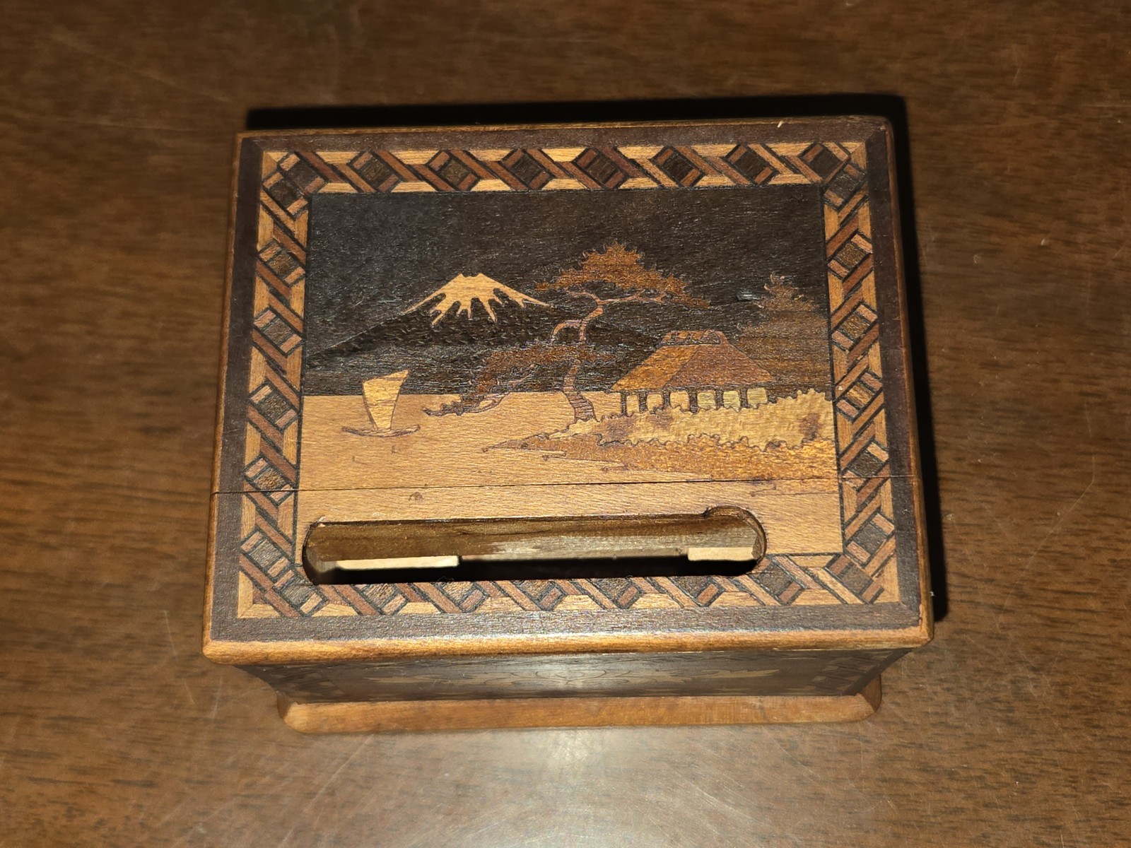 VTG Japanese Pre-War Marquetry Inlaid Cigarette Dispensing Box Mt. Fuji