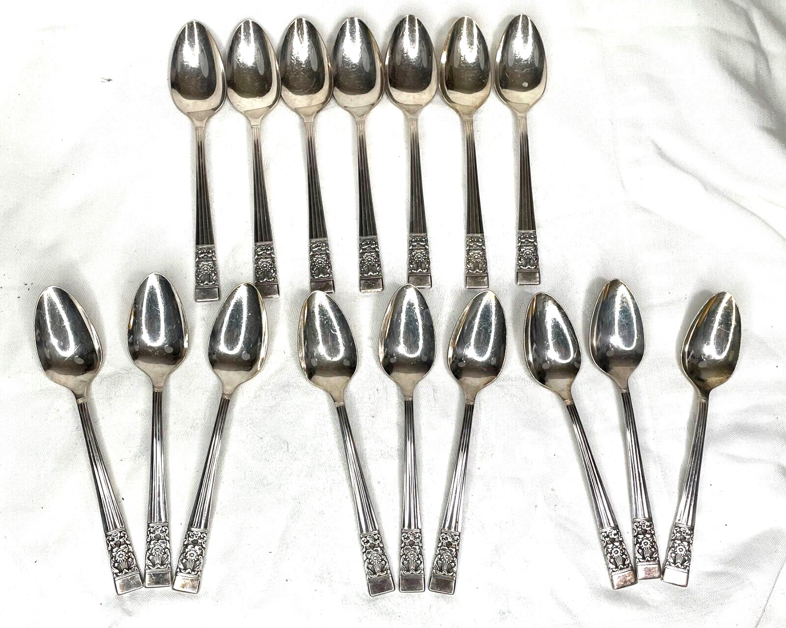 Oneida Community CORONATION 16 Teaspoons Silverplate 1936 Flatware Vintage LOT