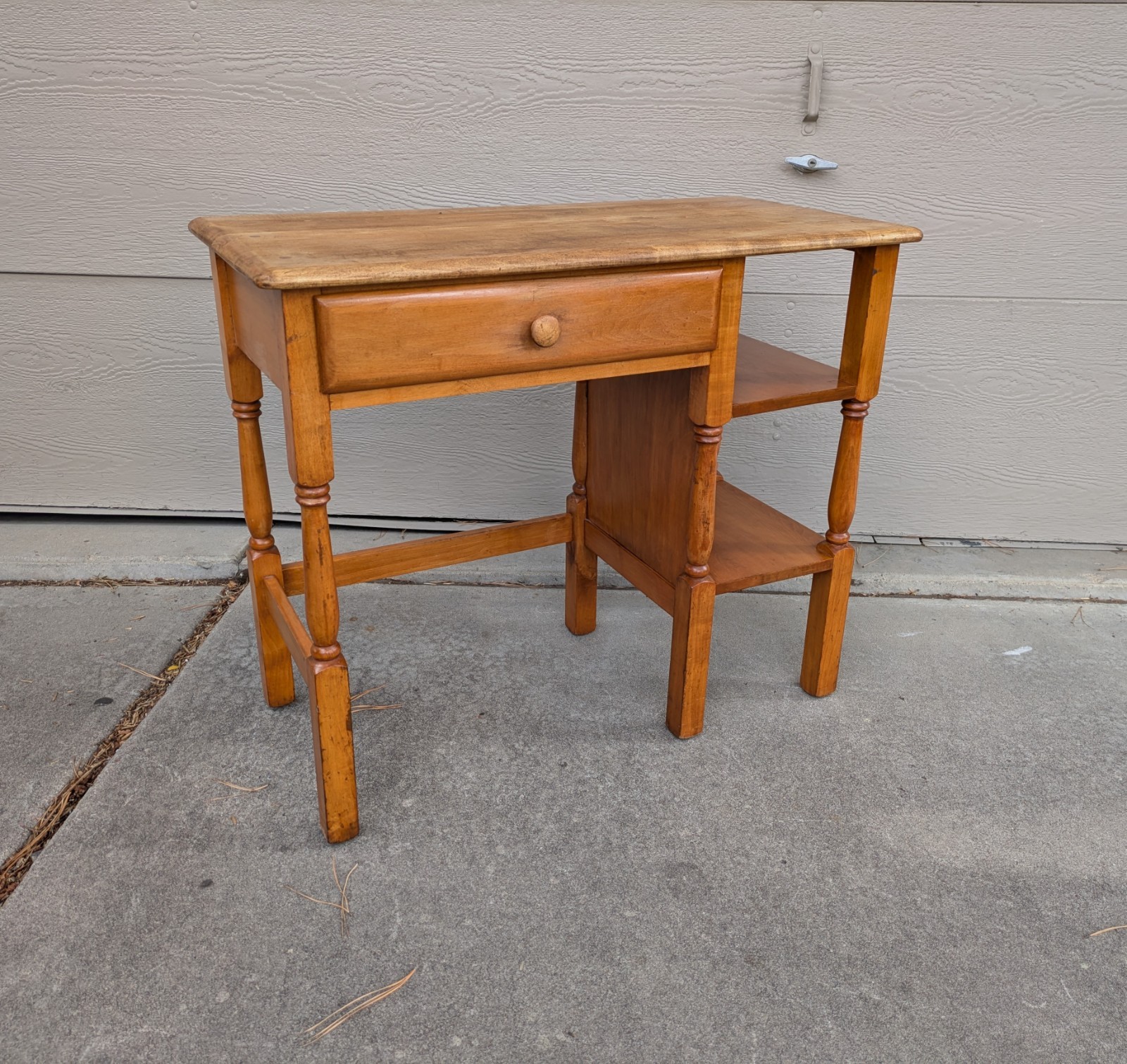Vintage Rustic Country Colonial Solid Maple Wood Writing Desk Table Shaker