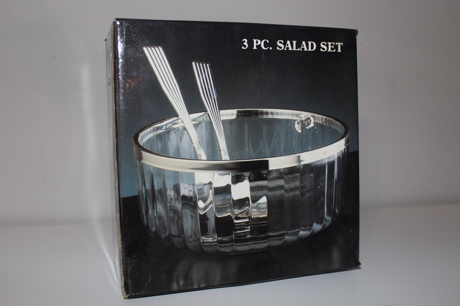 Paul Revere Silversmiths 3 Piece Silver Plate And Glass Bowl And Serving Set