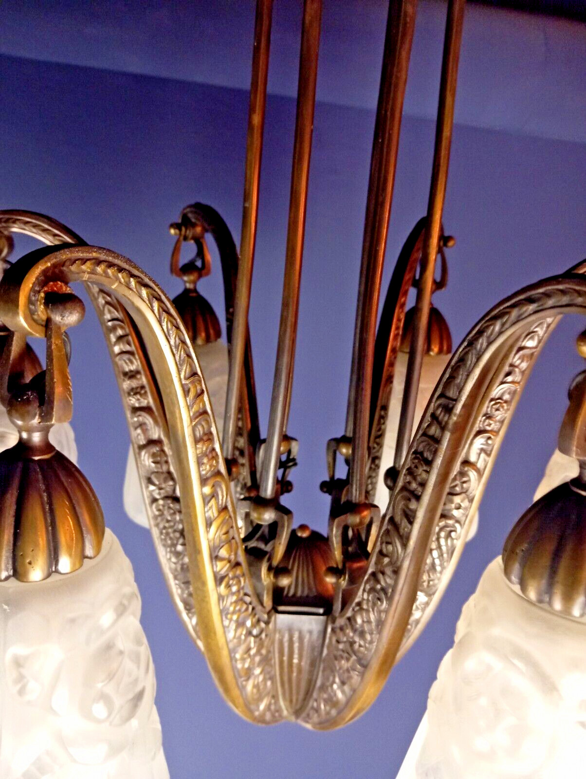 Original,- french ” Art Deco ” ceiling – lamp – sidned ” Degue ” – 1920/30