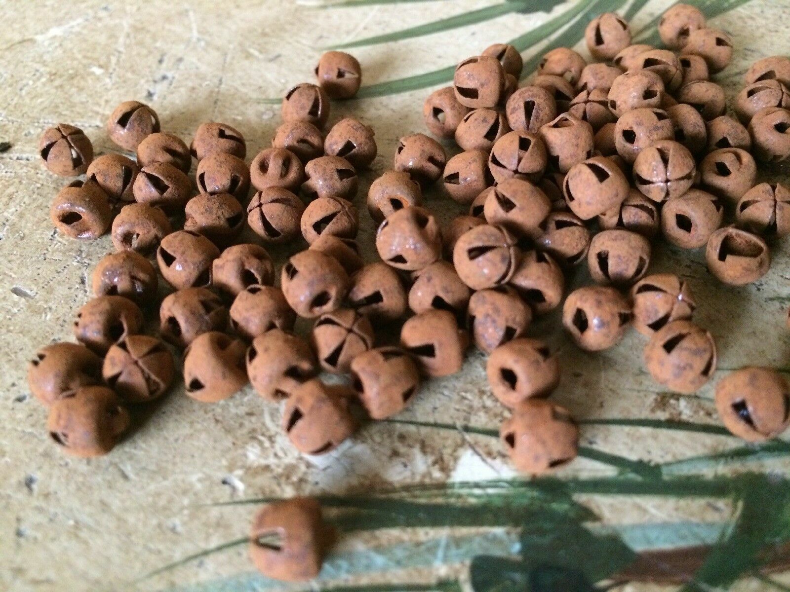 144 Primitive Rusty Tin JINGLE BELLS 6mm 1/4 in 1/4″ TINY Christmas Craft Rust *