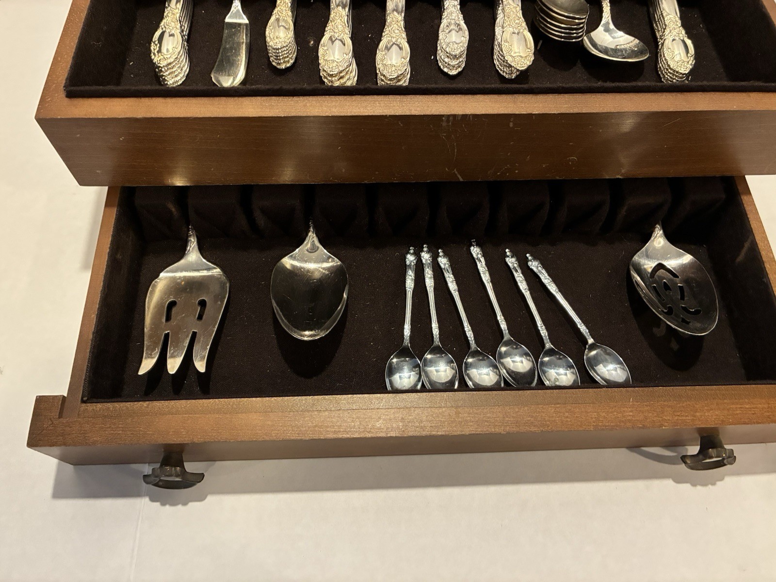 Oneida Rogers Victorian Classic Silverplate