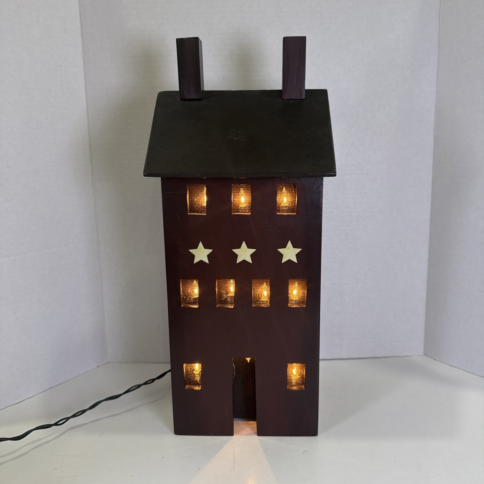 Primitive Wood Americana Country Folk Art Saltbox House 16.5” Tall Burgundy Star