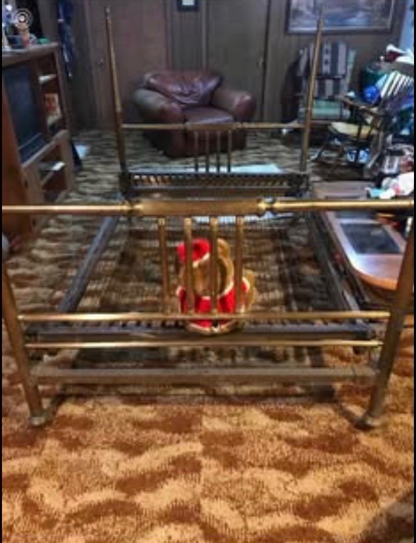 Simon’s 1911 Brass Bed