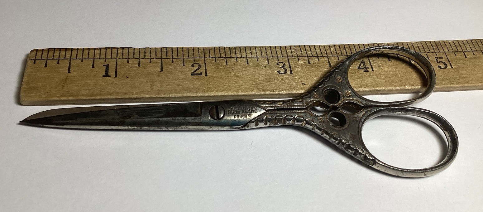 ANTIQUE PAIR OF SIGNED ROBERT KLAAS SCISSORS EMBOSSED DESIGN PRUSSIA