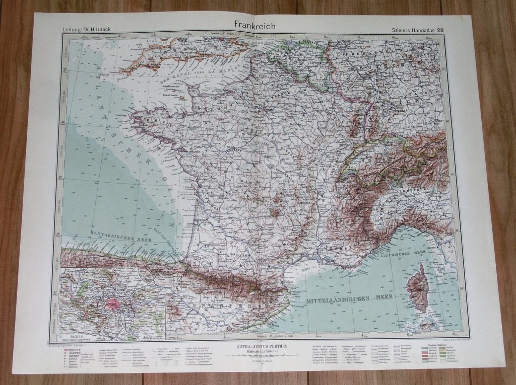 1933 ORIGINAL VINTAGE MAP OF FRANCE / VICINITY OF PARIS INSET MAP