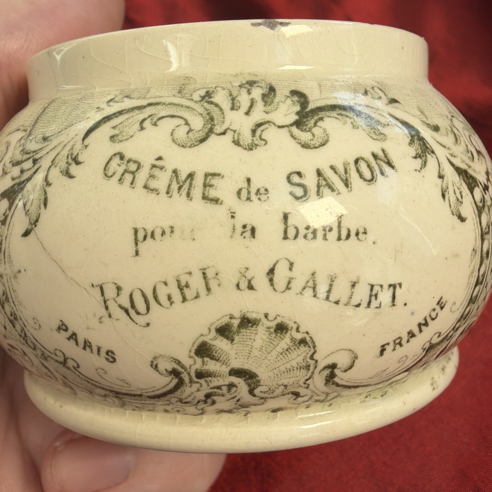 BARBER’S ANTIQUE SHAVING CREAM POT WITH LID FROM ROGER & GALLET FRENCH PERFUMERS