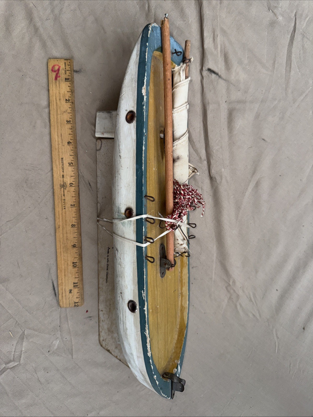 VINTAGE MODEL POND SAILING BOAT FOR NAUTICAL OR MARITIME About 15”