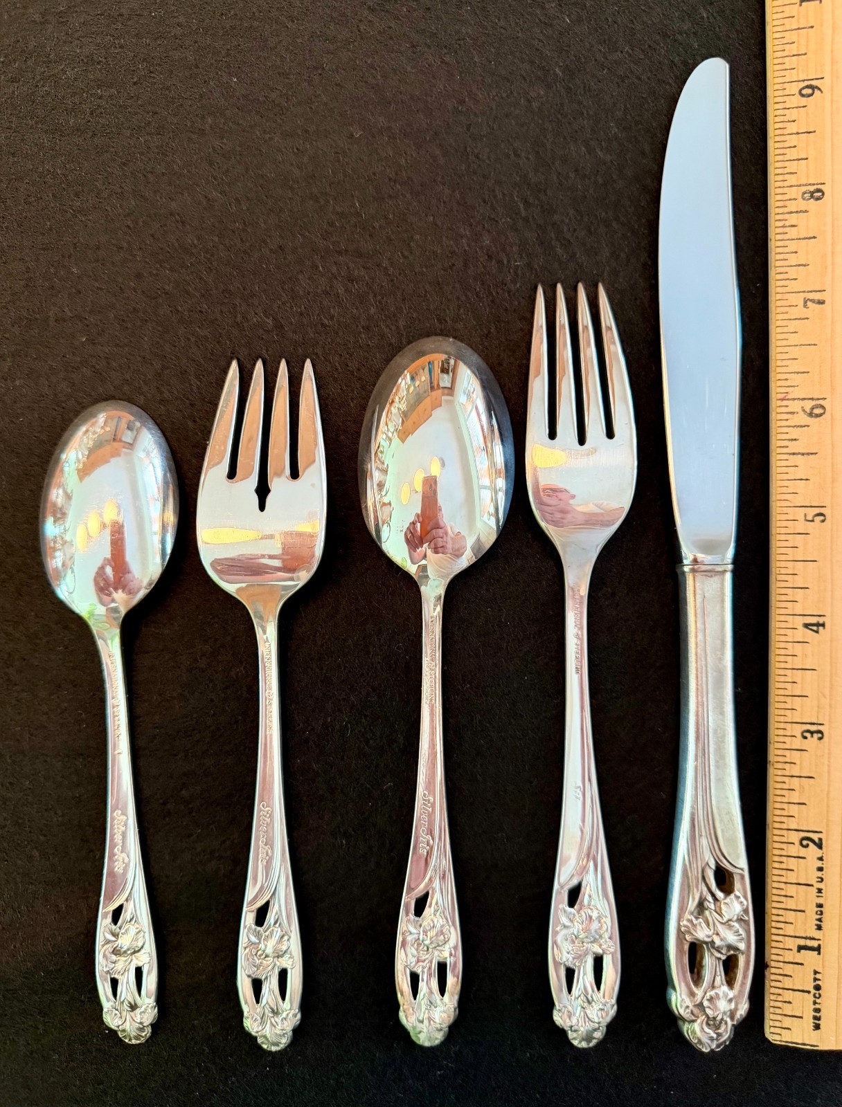 International Silver “Silver Iris” 5-Piece Place Setting — Choose Your Quantity