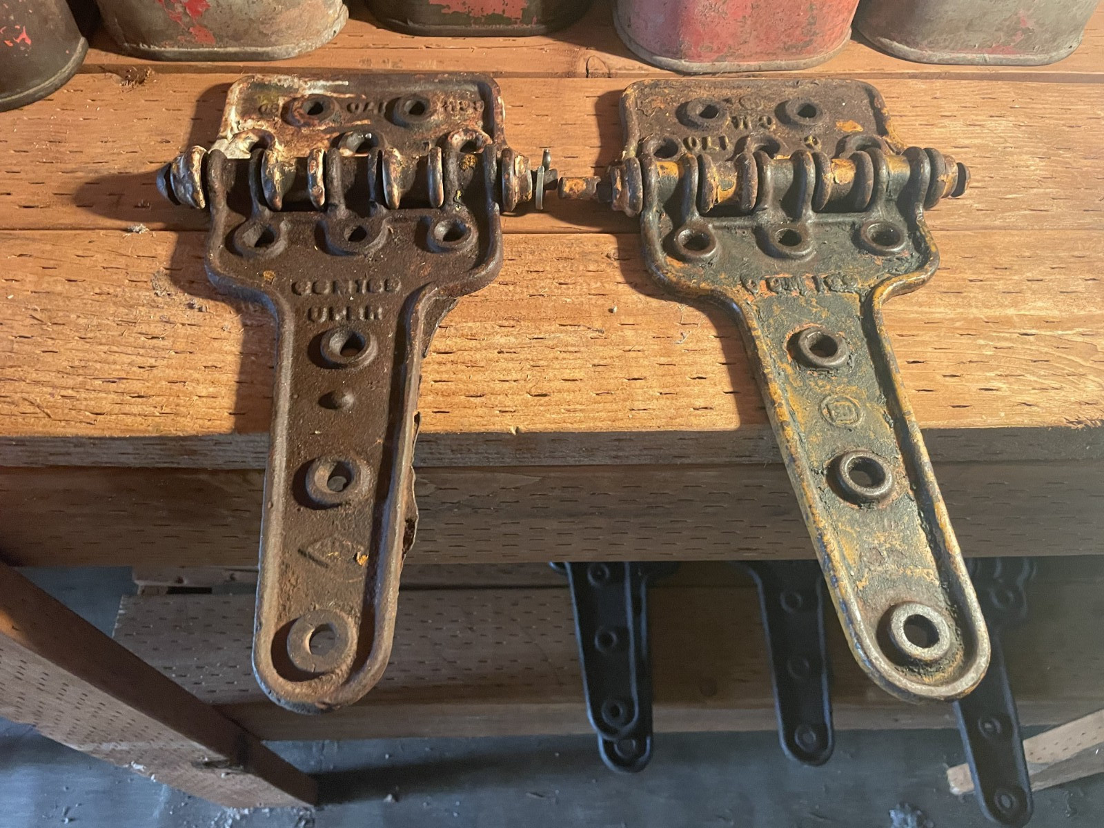 PAIR VINTAGE CAST IRON RAILROAD BOX CAR DOOR HINGES FARM FRESH 15-INCH ( E )