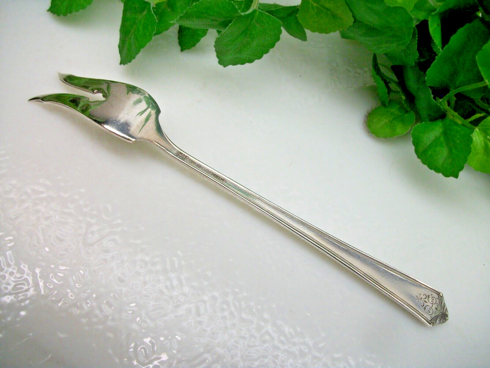 International Holmes Edwards PAGEANT Silver plate Pickle / Olive Fork 1927