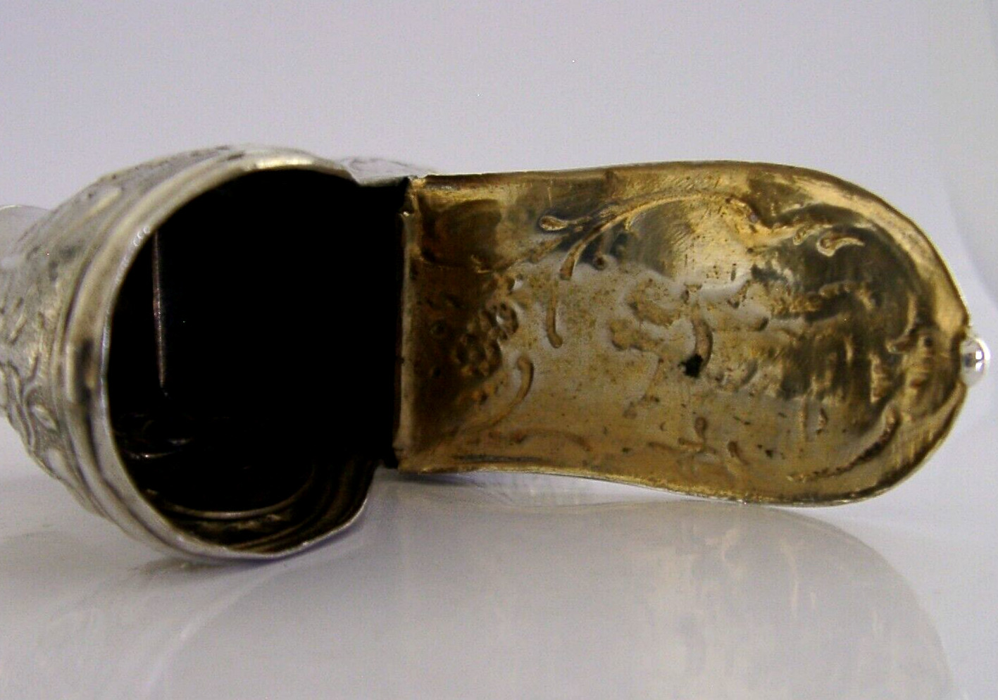 GOOD SIZE 4 inch RARE SOLID SILVER SHOE SNUFF BOX c1900 ANTIQUE 60g