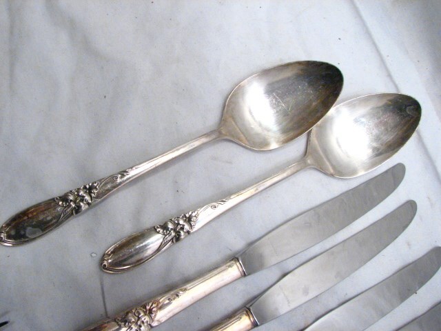 41 pcs Community White Orchid Silver Plate Flatware svc for 6 Fork Knife Spoon