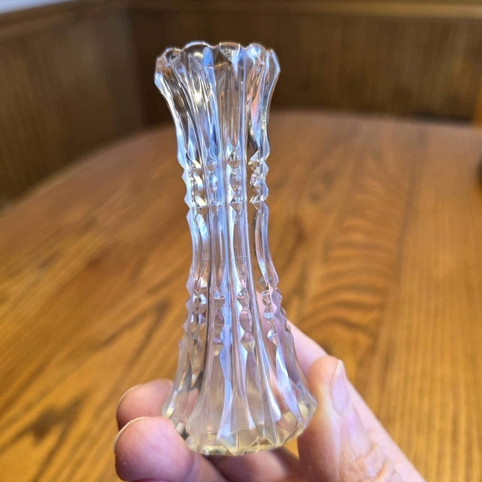 VTG AMERICAN BRILLIANT PERIOD (ABP) CUT GLASS BUD VASE, NOTCHED / ZIPPER 3.75″