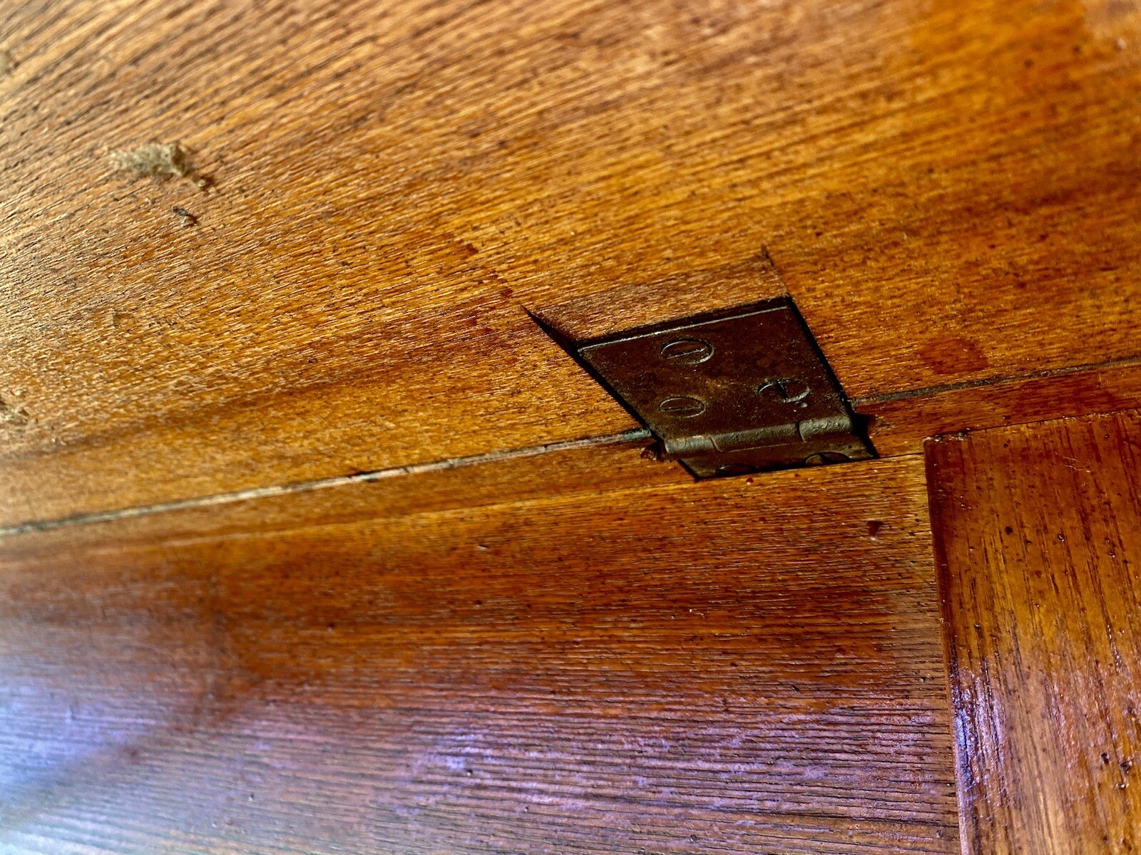 Antique drop leaf table — LOCAL PICKUP ONLY