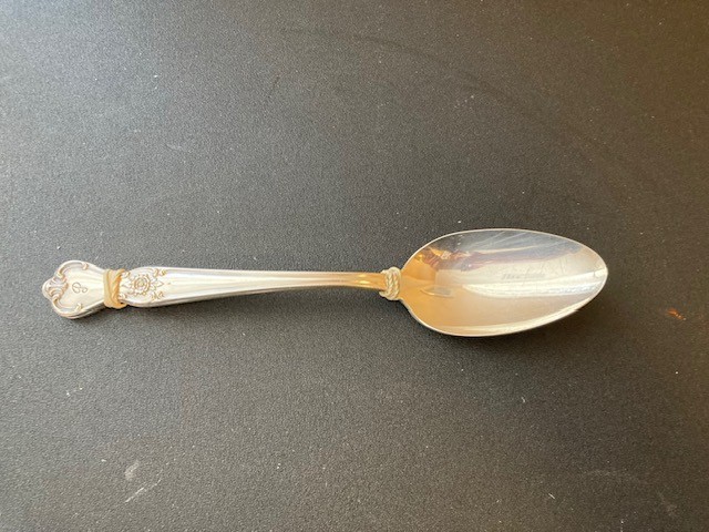 2 OLD COMPANY PLATE 8 1/2″ PIERCED TABLE SERVING SPOON (P)