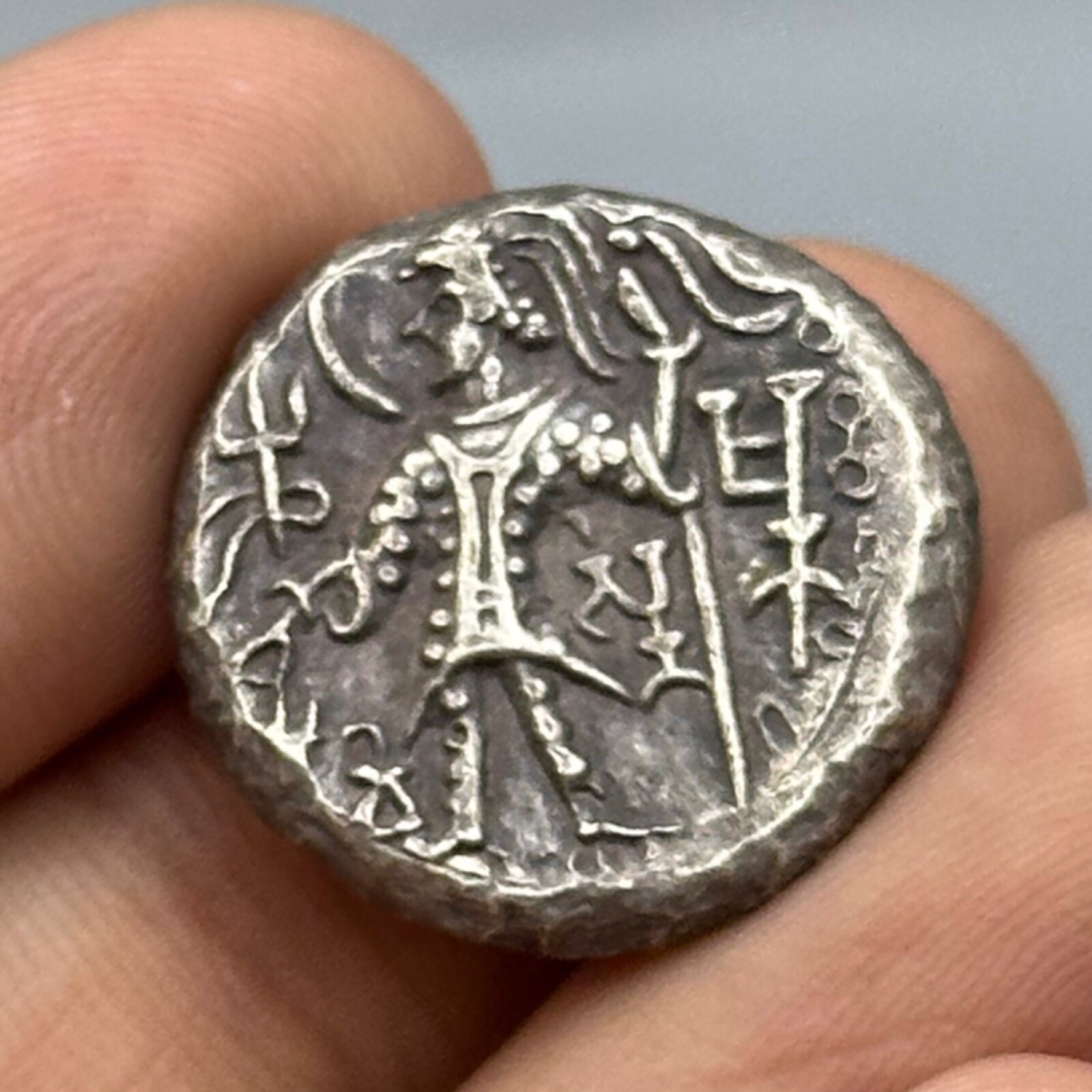 Ancient central Asian buddah silver coin Kushan empire