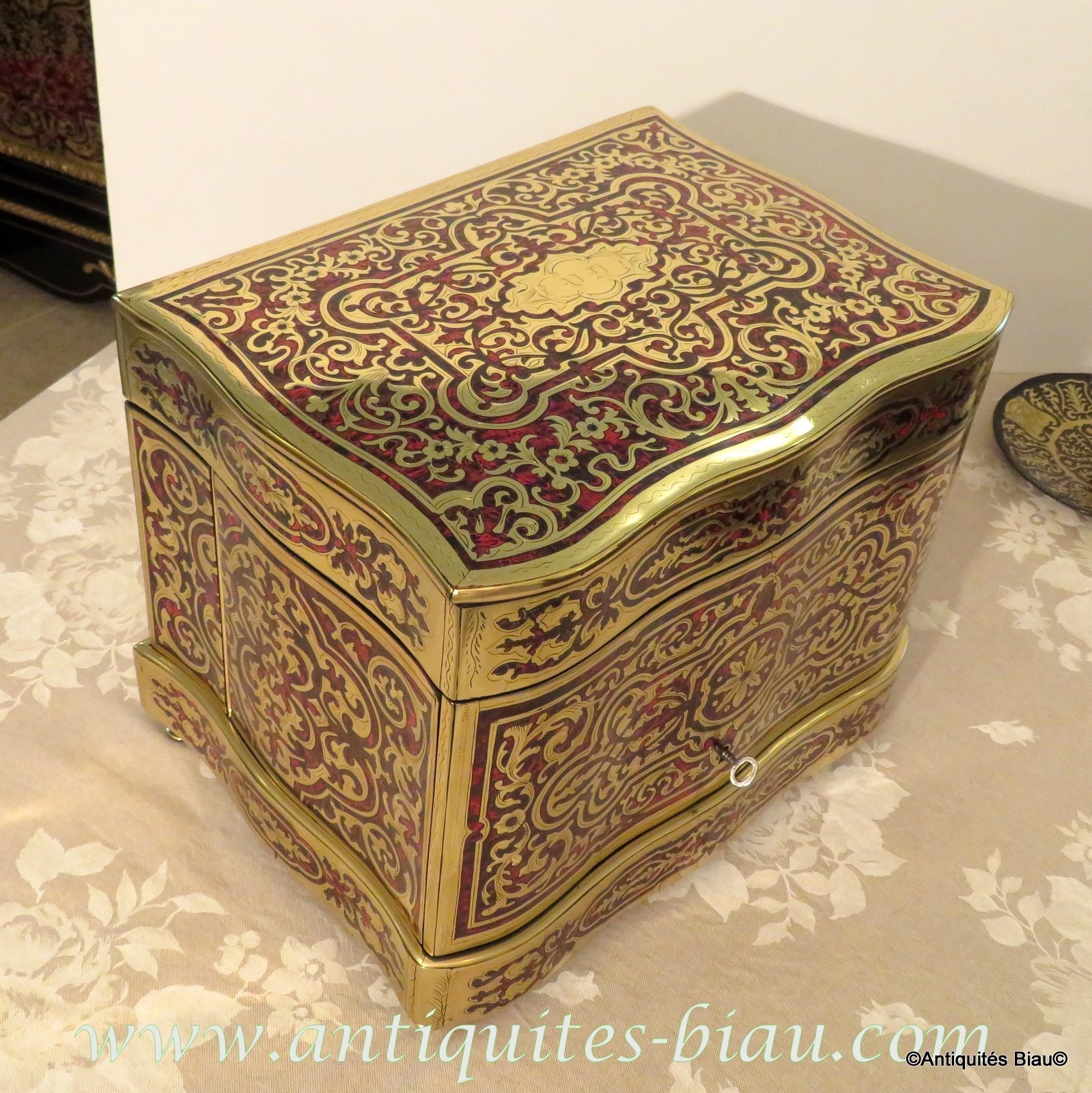 Tantalus Boulle marquetry all sides Napoleon III period 19th cystal yellow