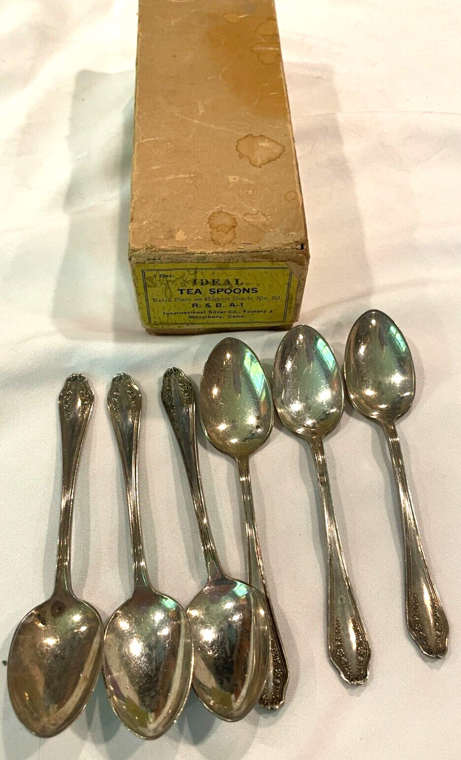 6 ROGERS & BROS SILVER PLATE DEMITASSE SPOONS 1914 GARLAND PATTERN -FREE SHIP