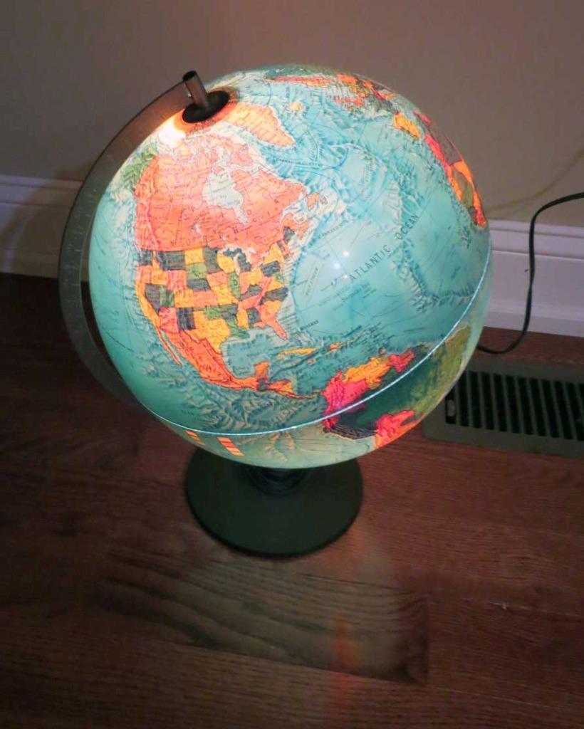 1972 SCAN GLOBE A/S DENMARK APP 12″ ILLUMINATED GLOBE STAND LIGHT WORKS RARE