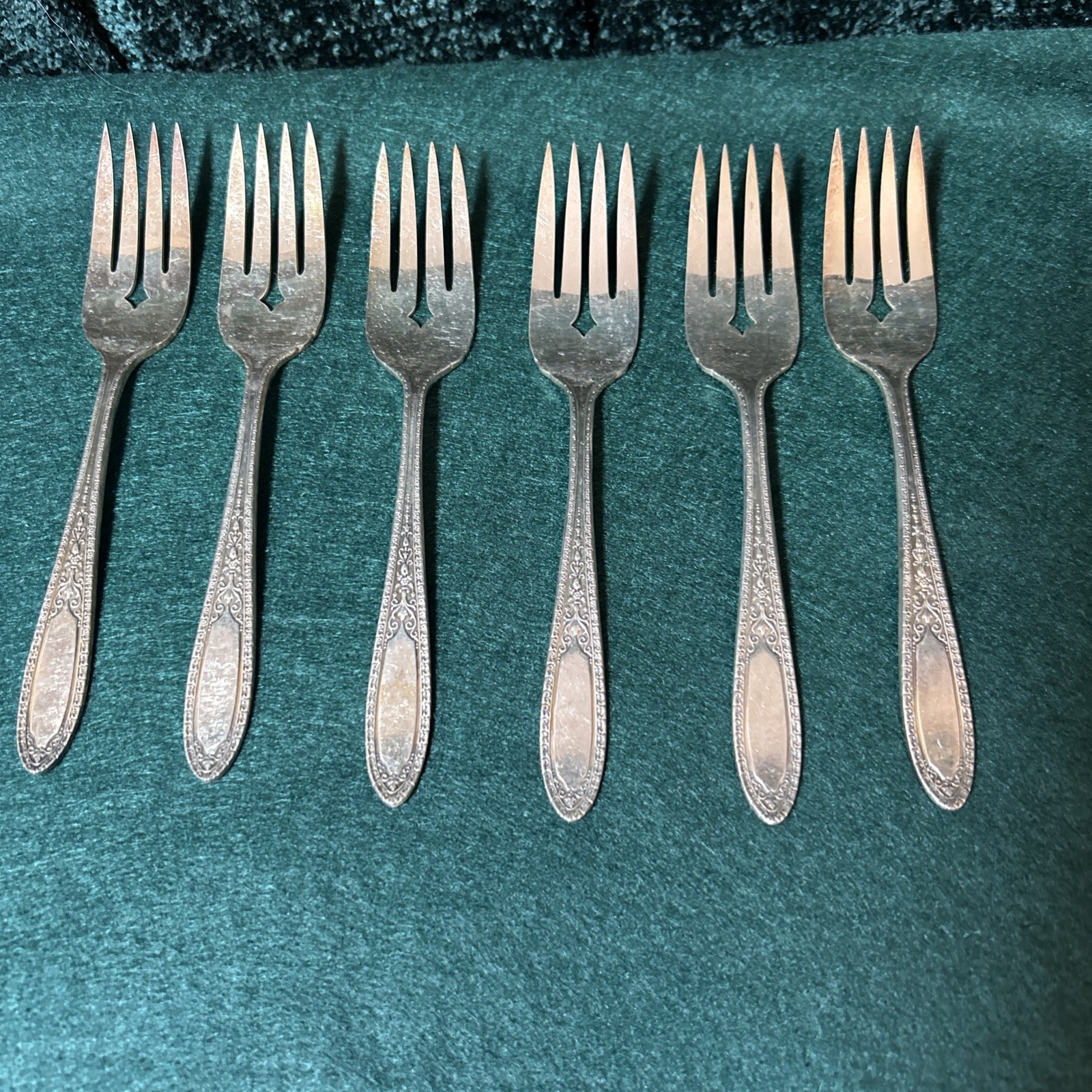 WM A Rogers A1 Plus Oneida Salad Forks 6.25”MEADOWBROOK, 6 Forks Available