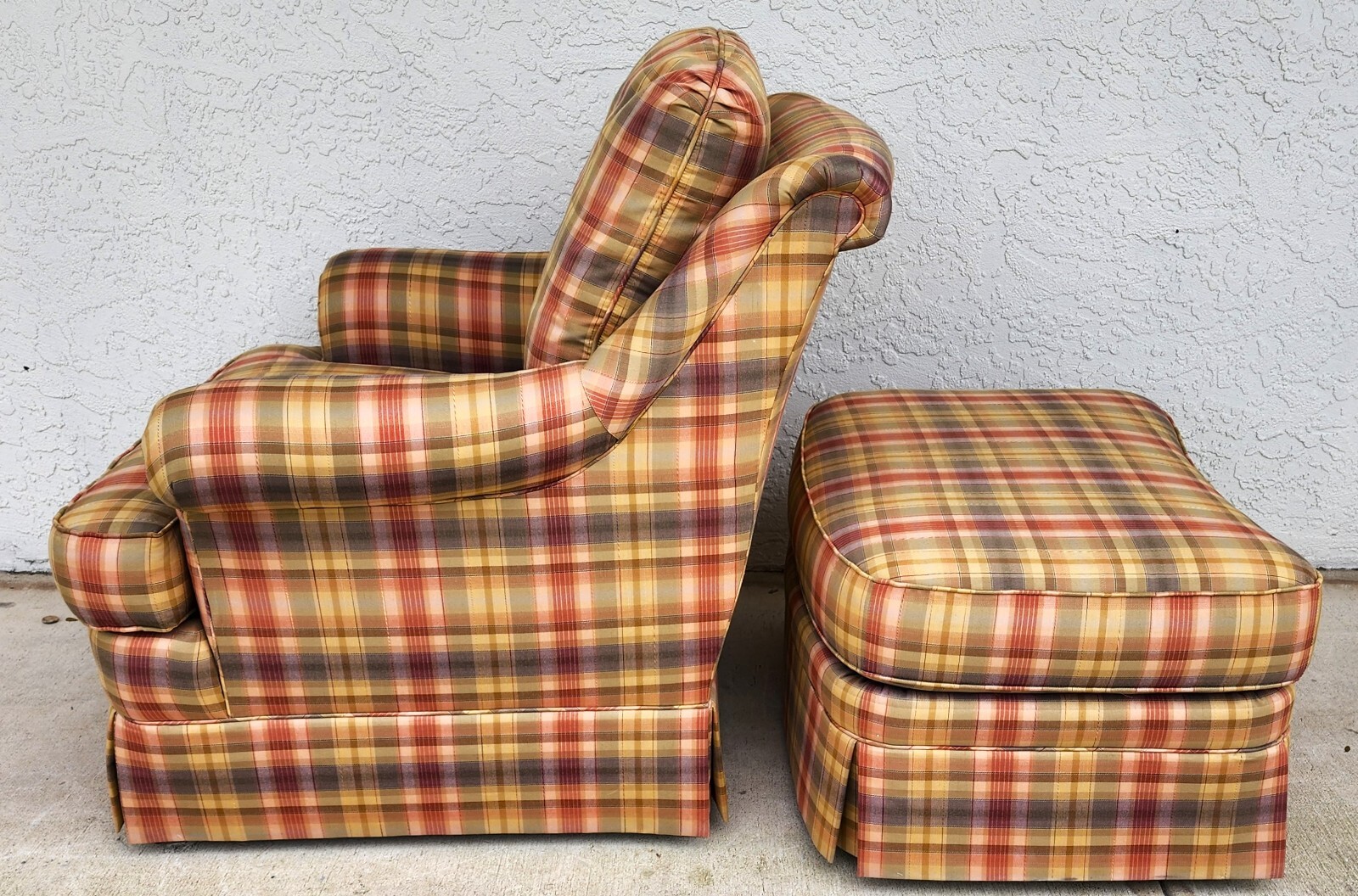 Sherrill English Country Club Chair & Ottoman