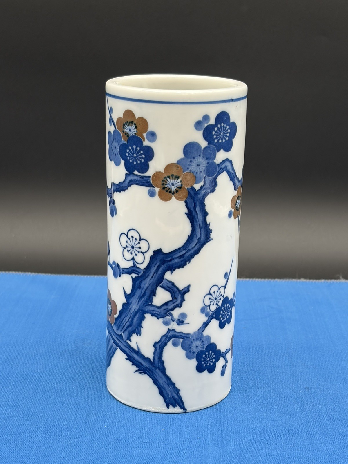Chinese Porcelain Ceramic Blue White Plum Blossoms Vase Brush Pot 7” T