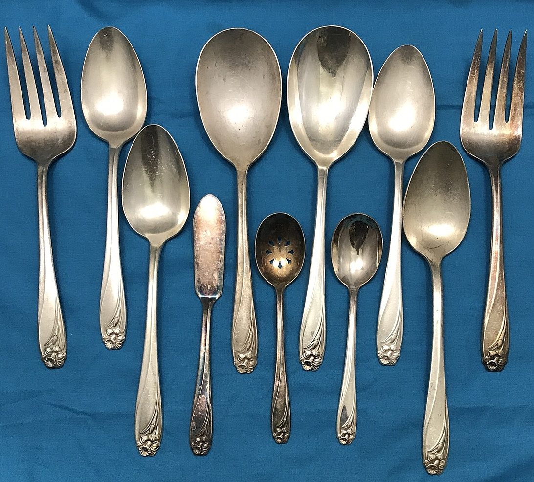 11 Pc DAFFODIL Silverplated SERVING PCS Casserole Sugar Cold Meat 1847 Rogers