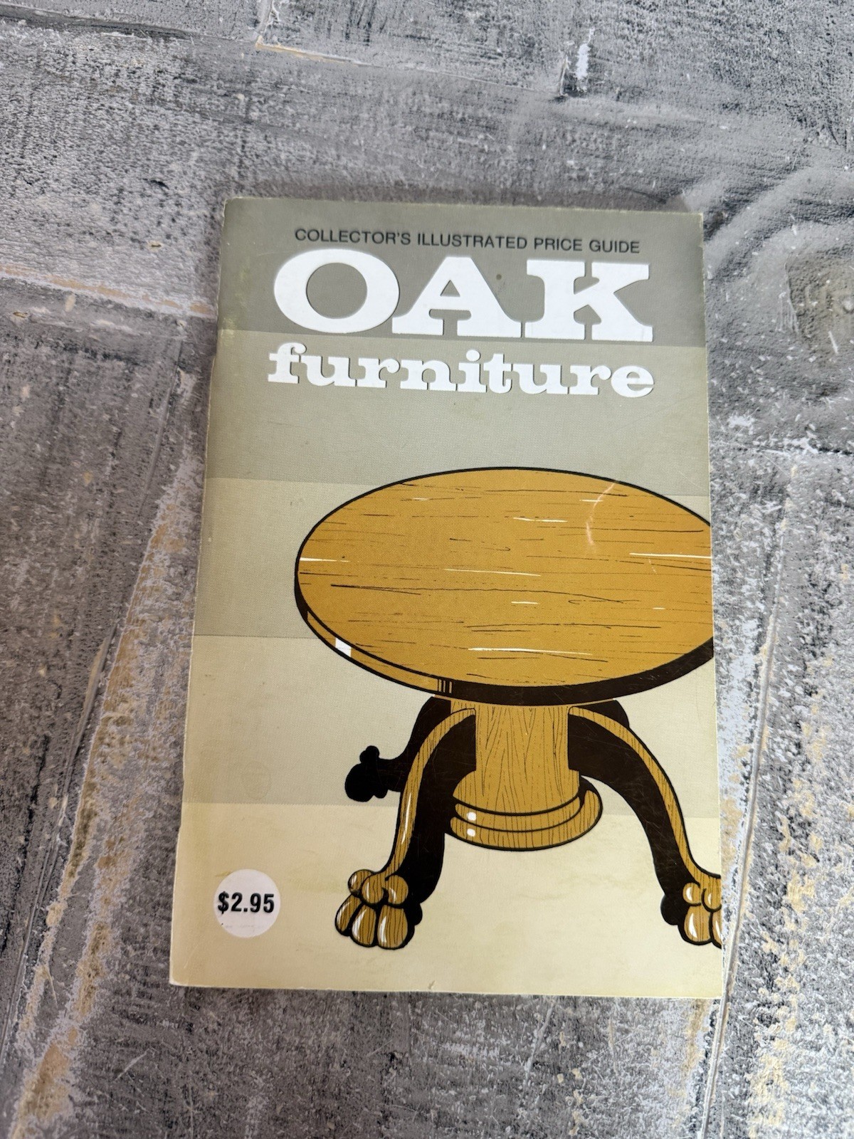 Vintage COLLECTOR’S ILLUSTRATED PRICE GUIDE OAK FURNITURE