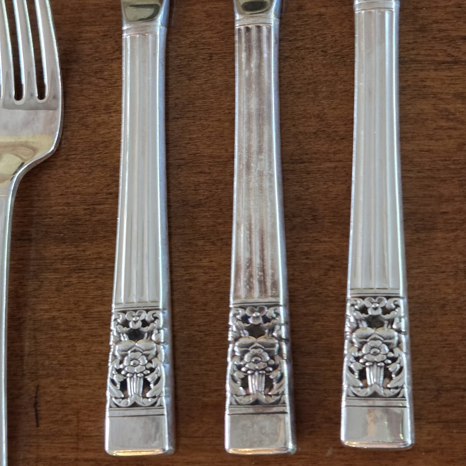 Oneida 1936 Coronation Community Silverware Utensils Flatware Set of 119 pcs