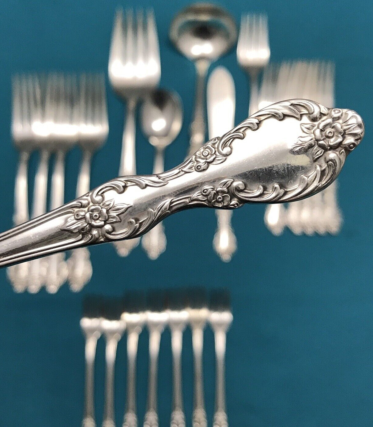 22 Pc GRAND ELEGANCE / SOUTHERN MANOR Silverplate FORKS & SERVING Wm Rogers Mfg