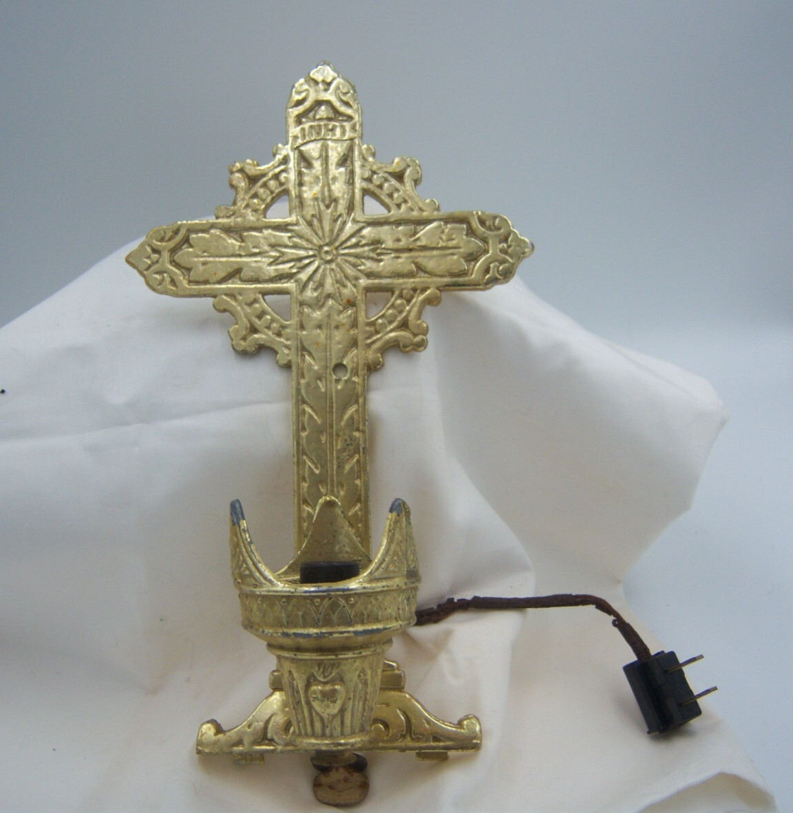 1951 Catholic Cross INRI Religion Brass 9 5/8″ Tall Wall Sconce Light Fixture