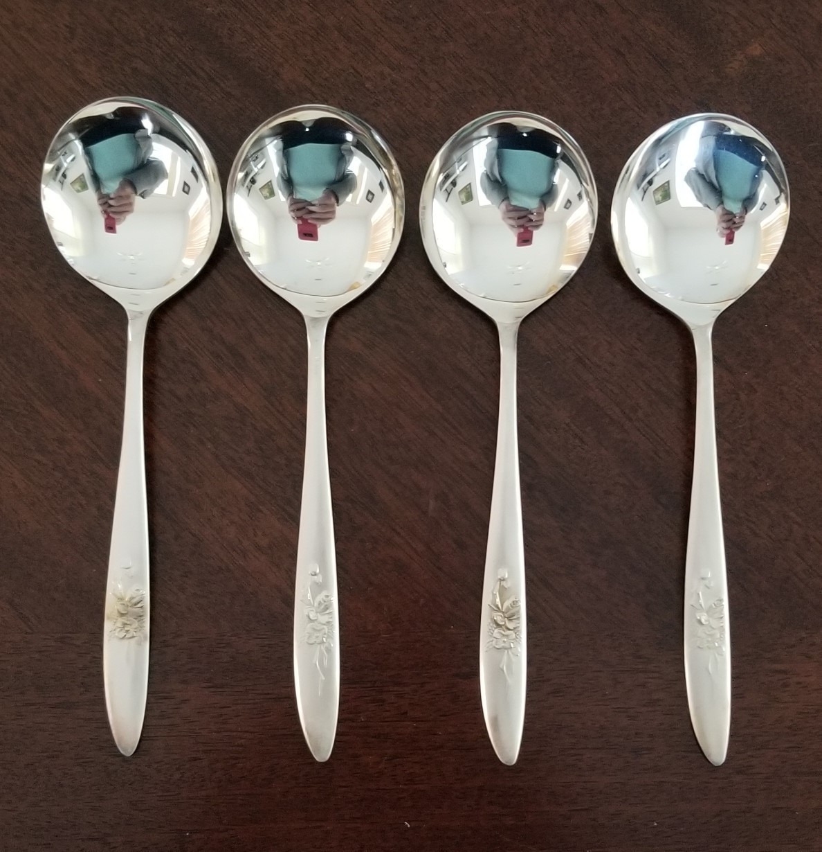Lot of 4 Round Soup Spoons 6 7/8″ ELD28 Eldan EPNS Japan Not Cleaned