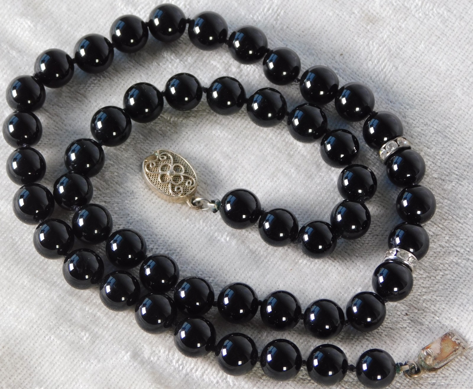 Vintage Chinese Black Jade Knotted Bead Sterling Silver Necklace 22″ 72 grams