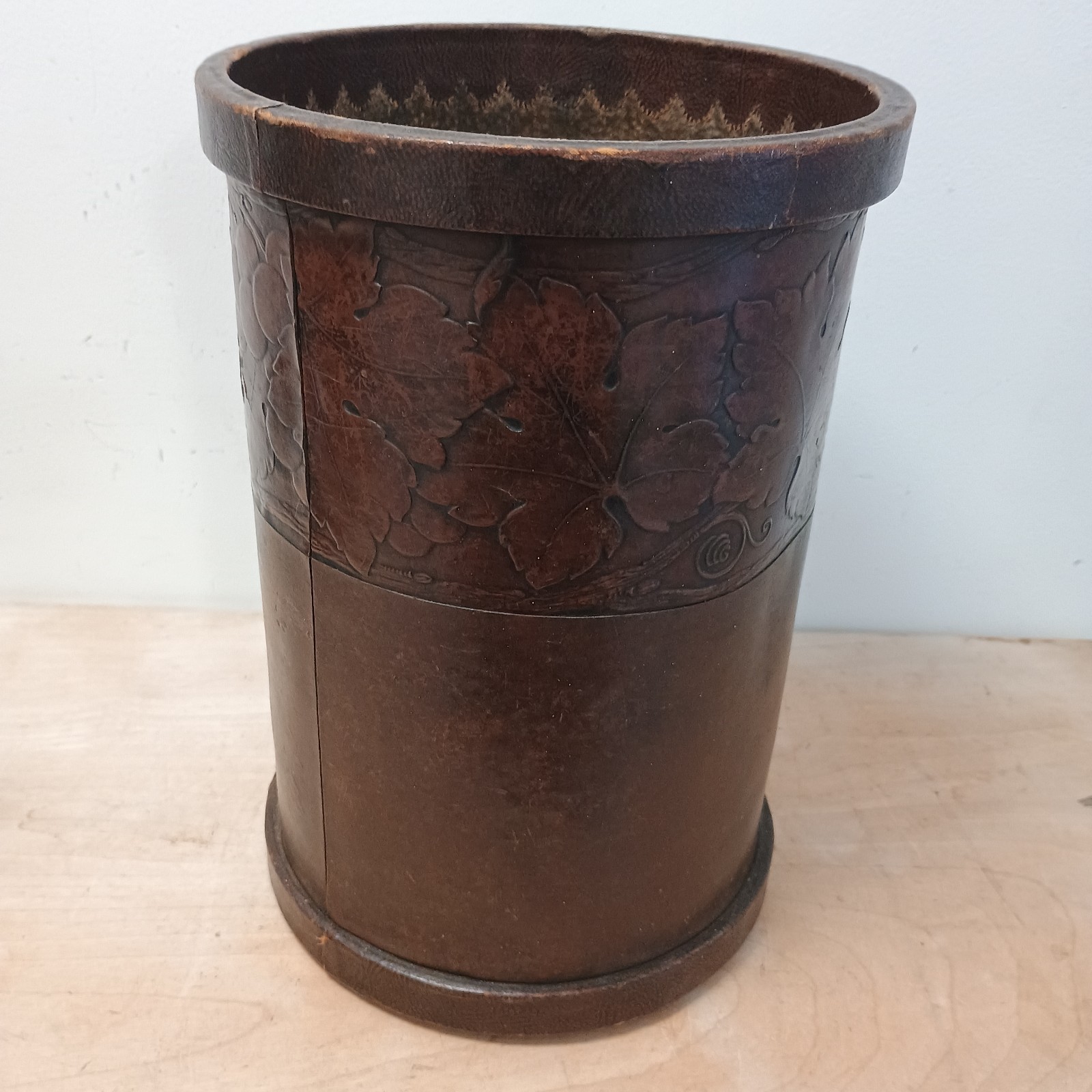 Art Deco Waste paper waste bin