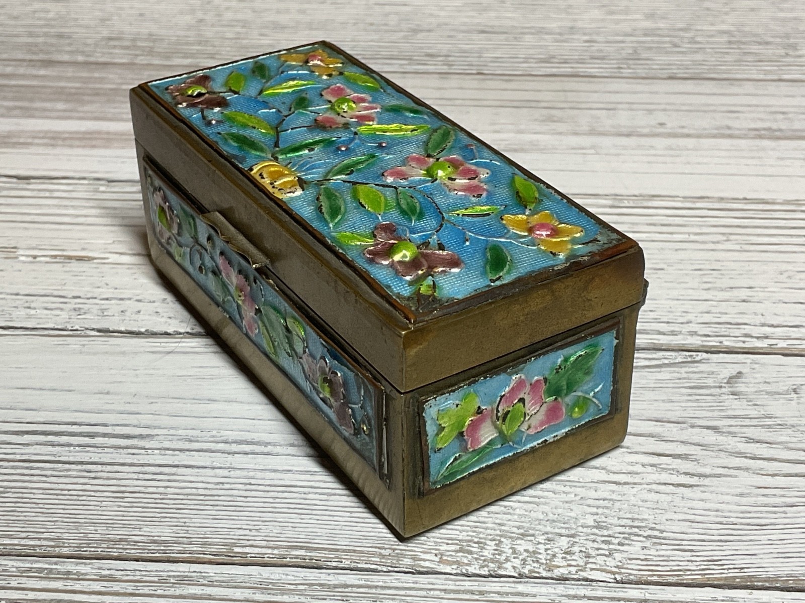 Vintage Antique Chinese Cloisonné Brass Stamp Box Enamel Divided. Floral. China.