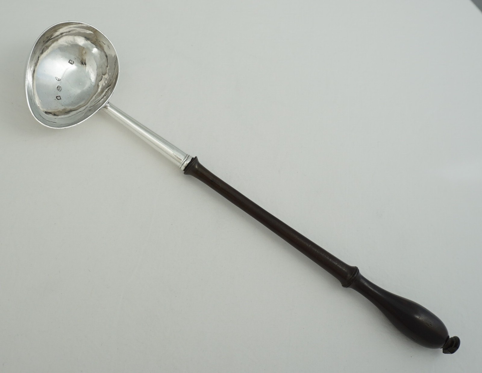 13″ Georgian Silver Punch Ladle, Joseph Clare I, London 1732, 332mm, total 94g.