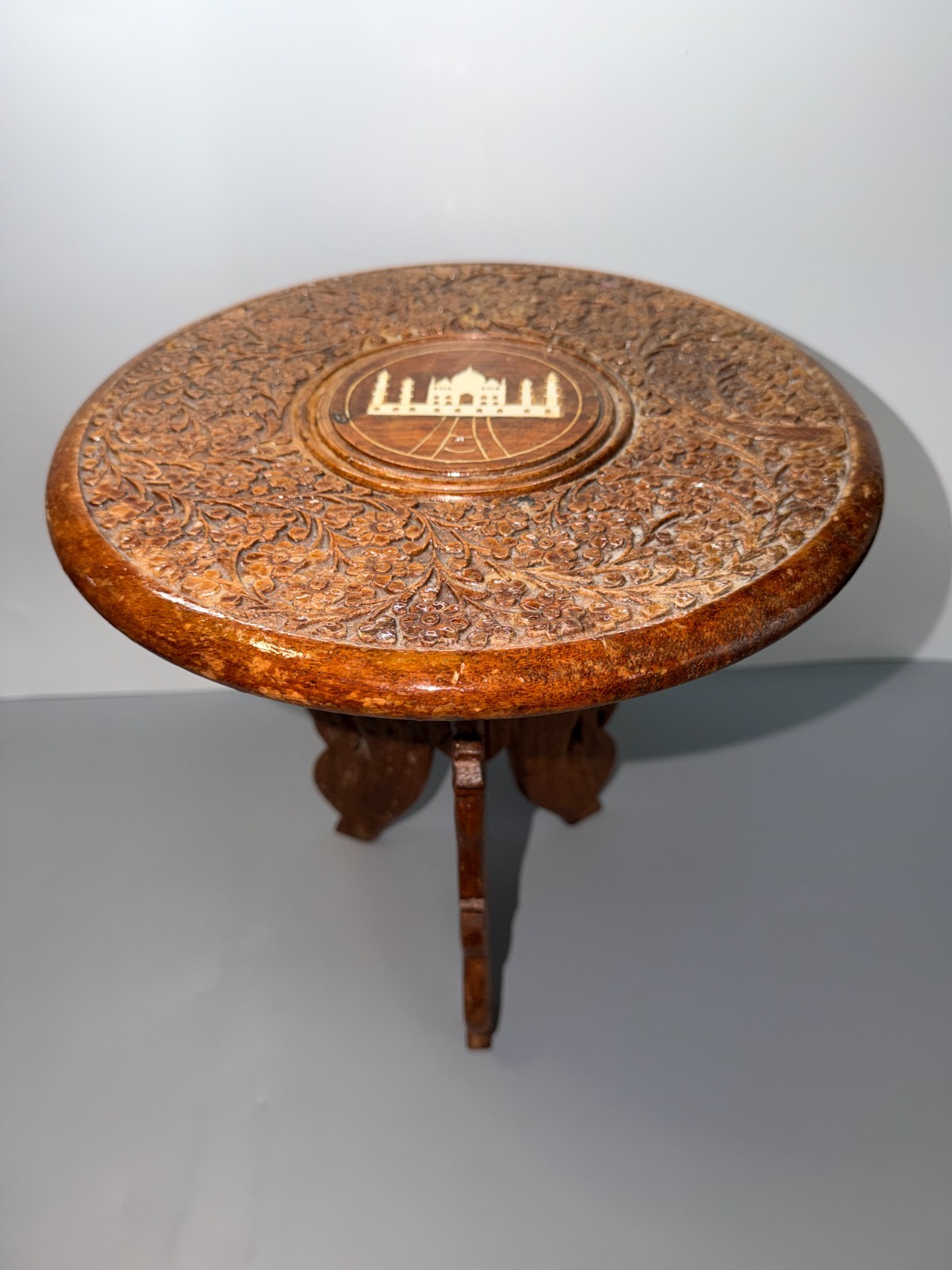 Vintage Indian Carved Sheesham Rosewood Wooden Table with Taj Mahal Inlay